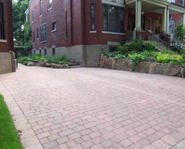 Unistone Driveway - Paving stones Bergerac Red & Black