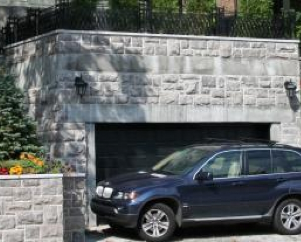 Complete reconstruction in Westmount - St-Marc flagstone and landscaping. Le Paysagiste, General contractor in Westmount, Tmr, Outremont And NDG