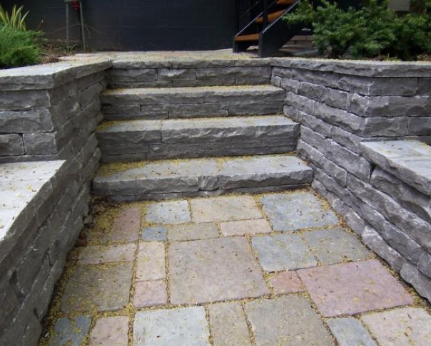 Cut stone steps - St-Marc stone