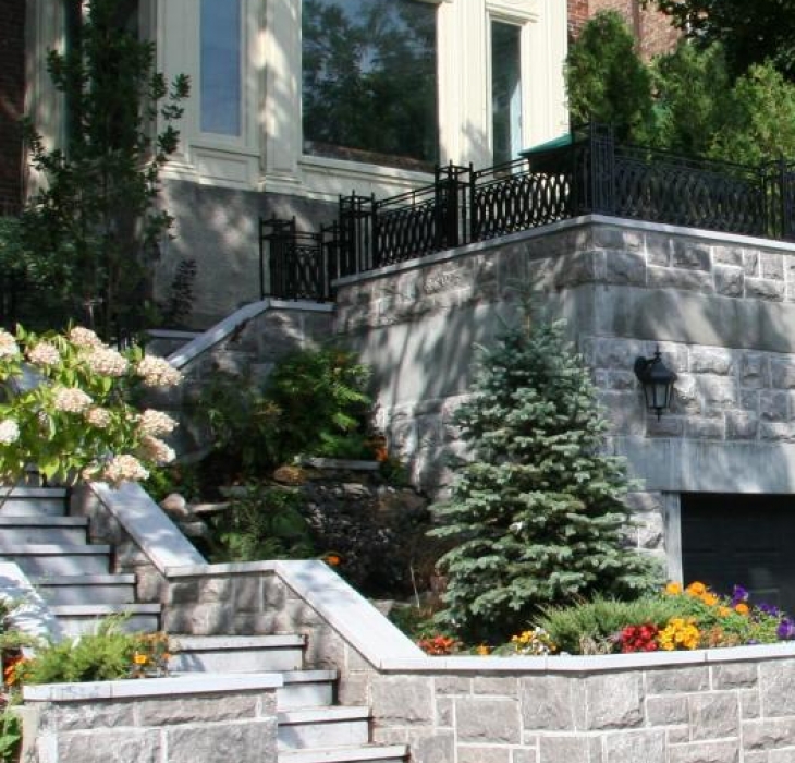 Hand cut stone construction - Saint-Marc stone