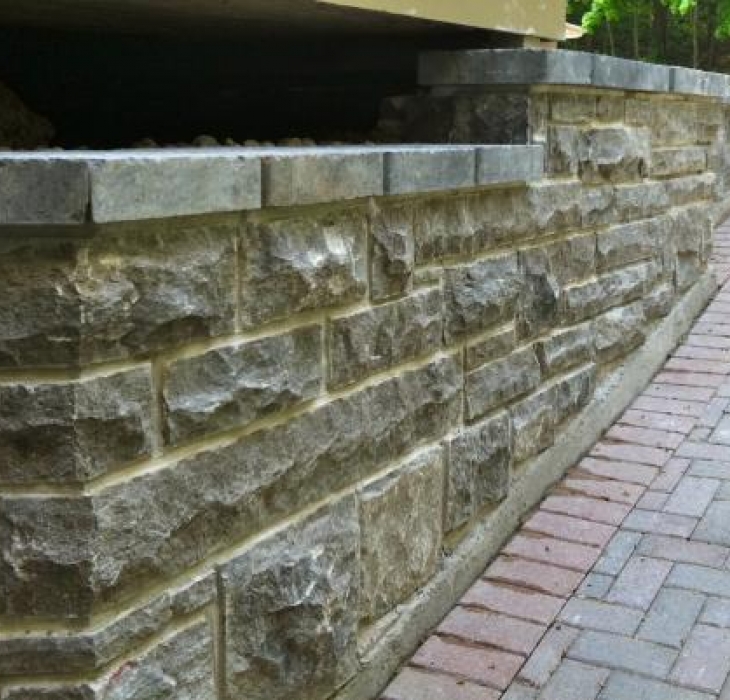 Stone retaining wall - Outremont